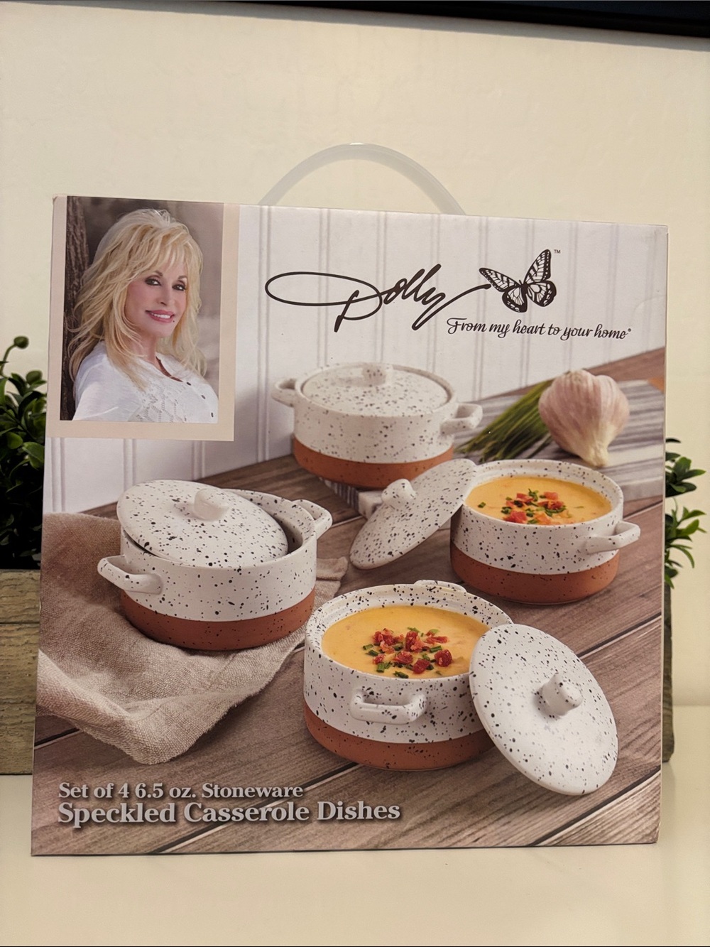 Dolly Parton Speckled Stoneware Casserole Dishes - White/Terracotta (Set of 4)